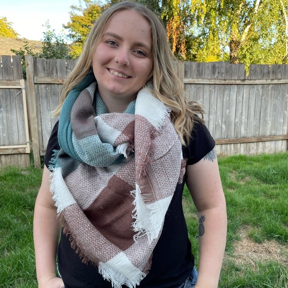 Accessories - Color Block Blanket Scarf - Jade/Mocha
